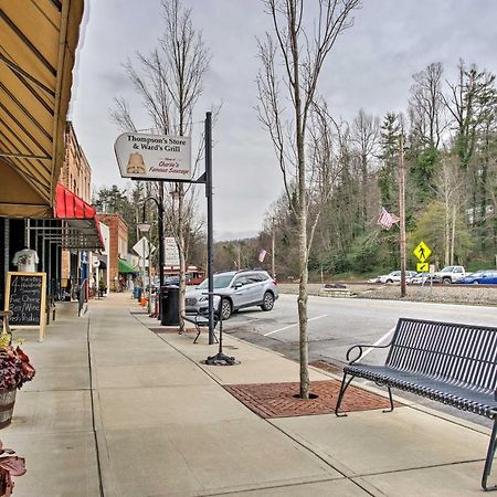 Saluda Main Street Retreat - Central Location! エクステリア 写真